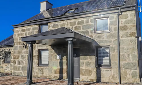 Ty’n Lon Farmhouse Chwilog dog-friendly renovated farmhouse