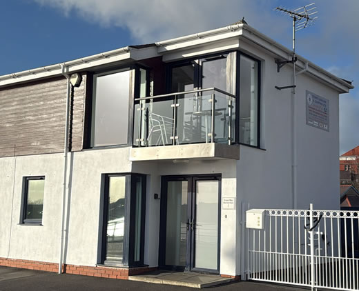 Sea Breeze Retreat coastal holiday home exterior in Pwllheli on the Llŷn Peninsula